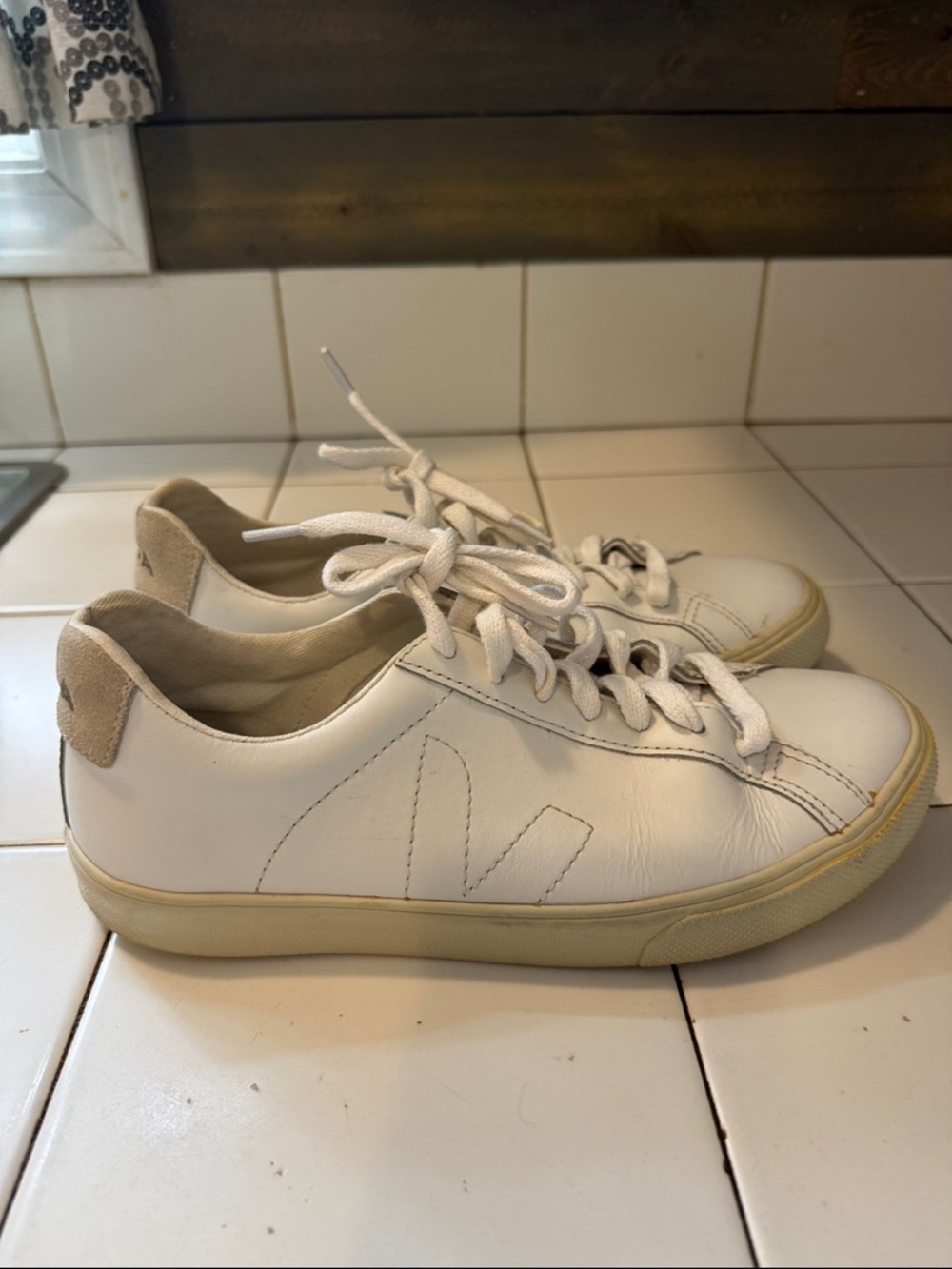 Veja White Leather Sneakers with Beige Heel Tab Size 6
